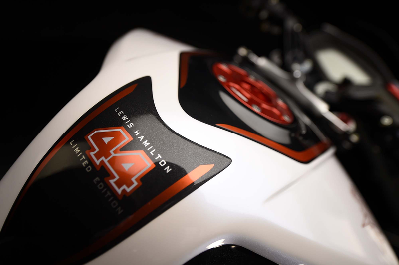 Illustration for article titled 2016 MV Agusta Brutale 800 And Lewis Hamilton Dragster RR: Small Changes And More Bling
